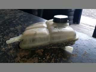 bontott MAZDA 3 Kiegyenlítő Tartály