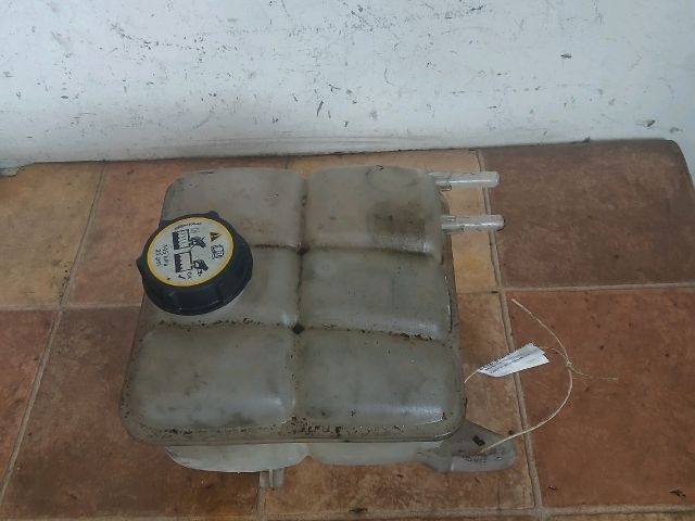 bontott MAZDA 3 Kiegyenlítő Tartály