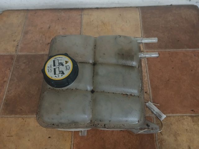 bontott MAZDA 3 Kiegyenlítő Tartály