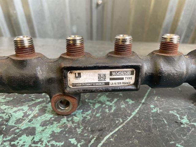 bontott MAZDA 3 Közösnyomócső