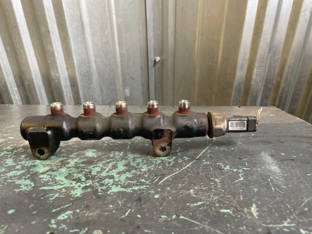 bontott MAZDA 3 Közösnyomócső