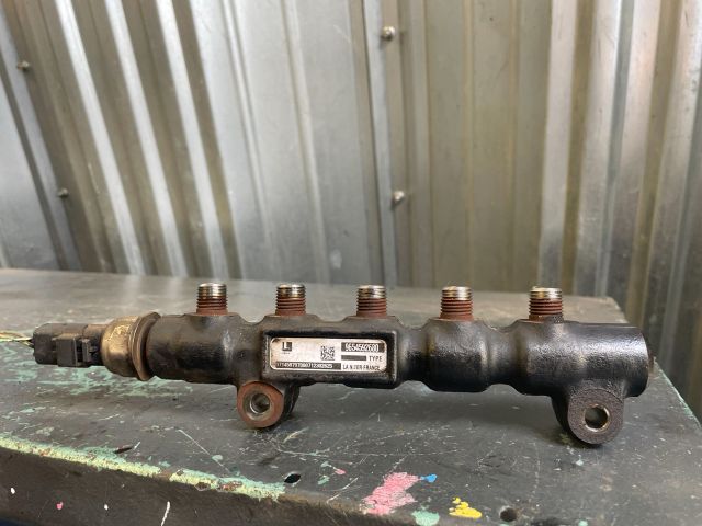 bontott MAZDA 3 Közösnyomócső