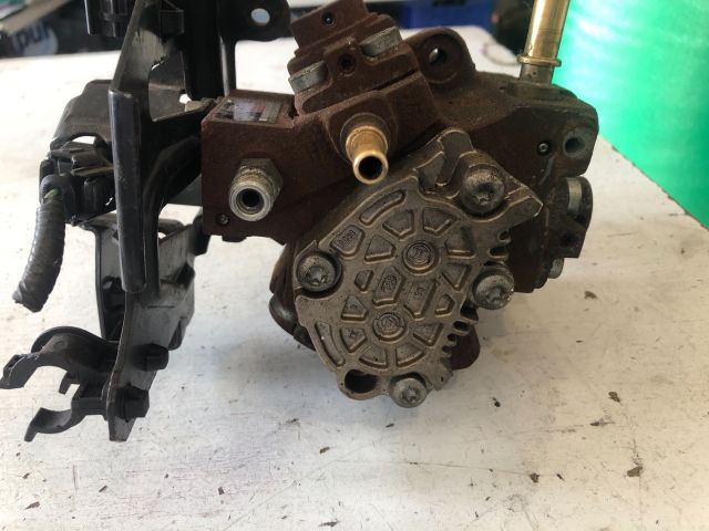 bontott MAZDA 3 Nagynyomású Szivattyú