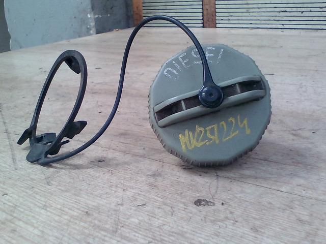 bontott MAZDA 3 Tanksapka