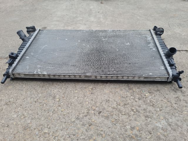 bontott MAZDA 3 Vízhűtő Radiátor (Klímás)