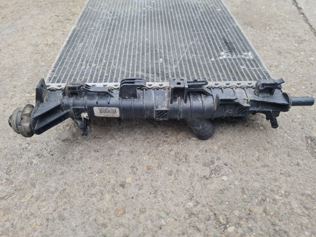 bontott MAZDA 3 Vízhűtő Radiátor (Klímás)