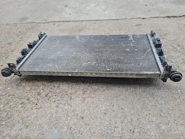 bontott MAZDA 3 Vízhűtő Radiátor (Klímás)