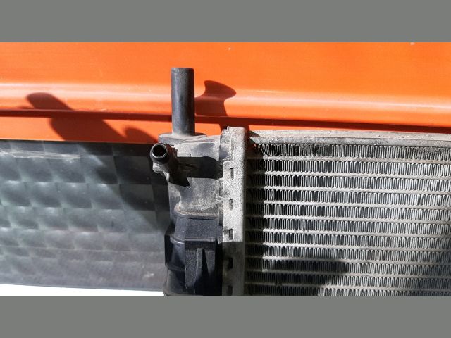 bontott MAZDA 3 Vízhűtő Radiátor (Nem klímás)