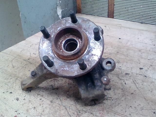 bontott MAZDA 3 Jobb első Csonkállvány Kerékaggyal