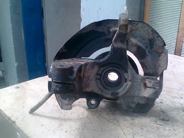 bontott MAZDA 3 Jobb első Csonkállvány Kerékaggyal