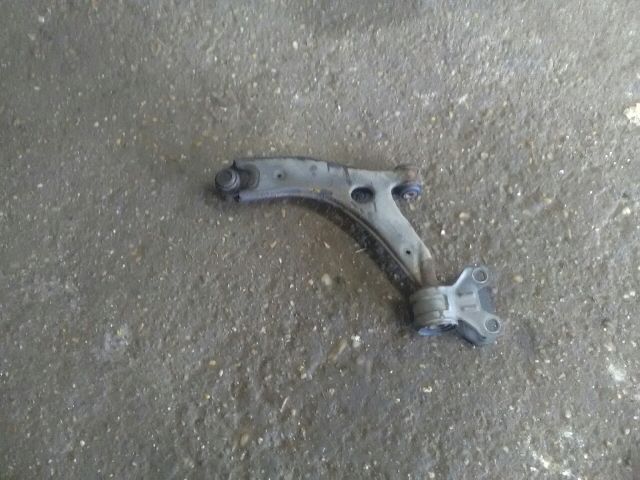 bontott MAZDA 3 Jobb első Lengőkar