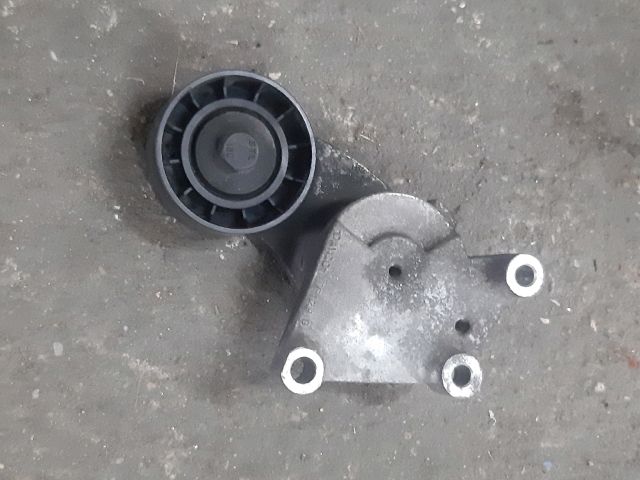 bontott MAZDA 3 Szíjfeszítő Görgő