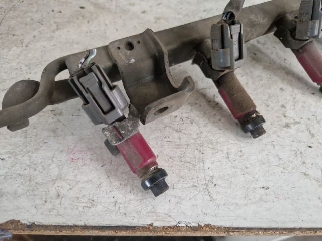 bontott MAZDA 3 Porlasztó Sor / Híd