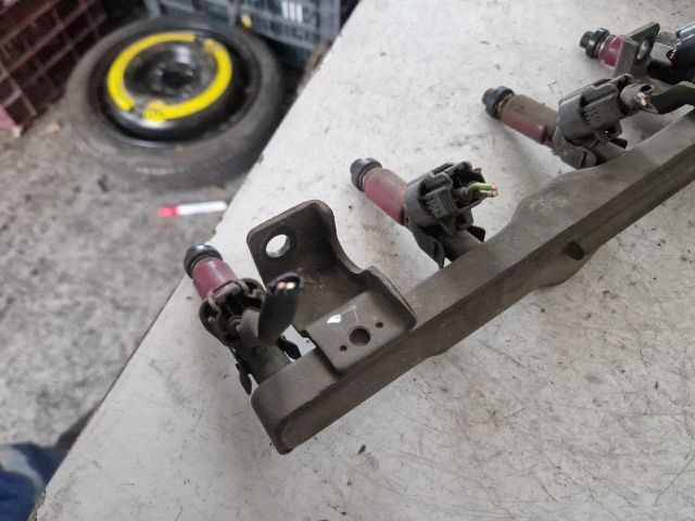 bontott MAZDA 3 Porlasztó Sor / Híd