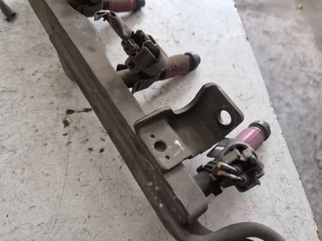 bontott MAZDA 3 Porlasztó Sor / Híd