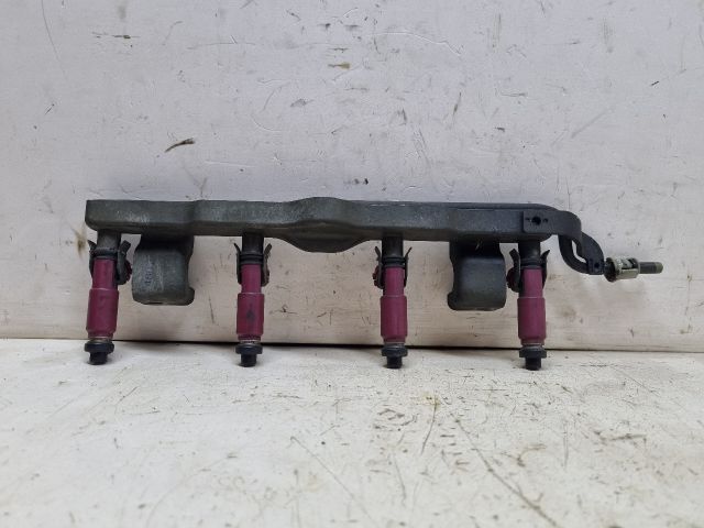 bontott MAZDA 3 Porlasztó Sor / Híd