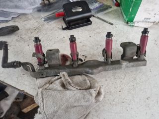 bontott MAZDA 3 Porlasztó Sor / Híd