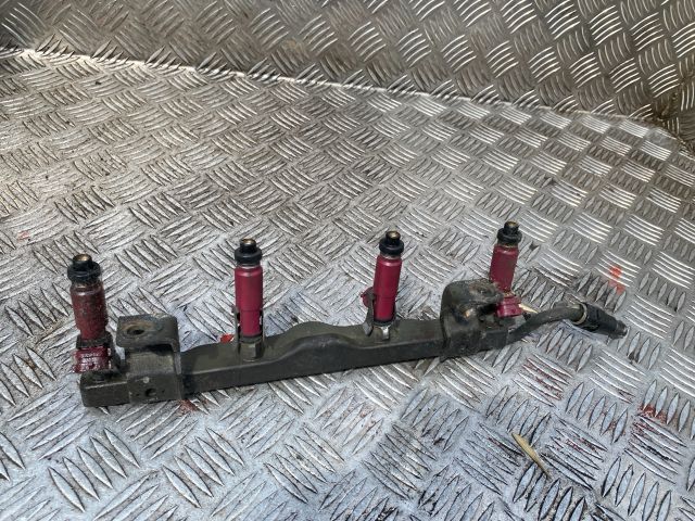 bontott MAZDA 3 Porlasztó Sor / Híd