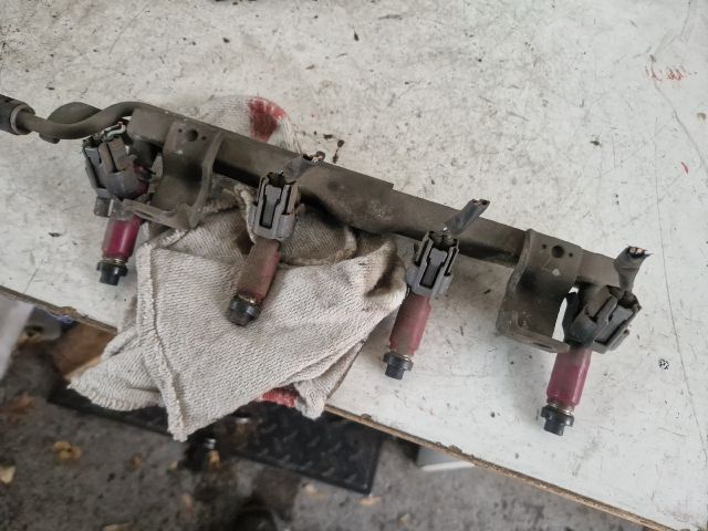 bontott MAZDA 3 Porlasztó Sor / Híd