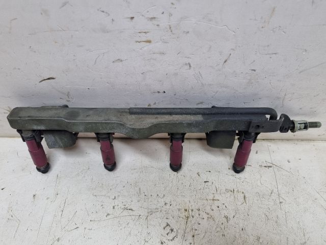 bontott MAZDA 3 Porlasztó Sor / Híd