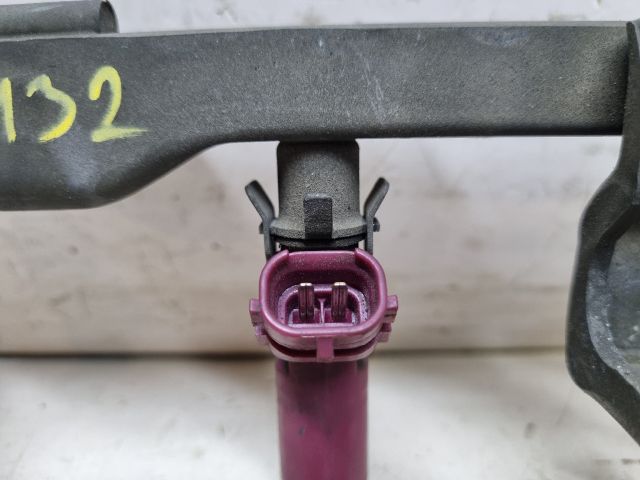 bontott MAZDA 3 Porlasztó Sor / Híd