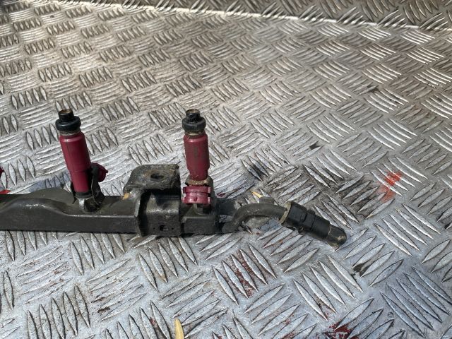 bontott MAZDA 3 Porlasztó Sor / Híd