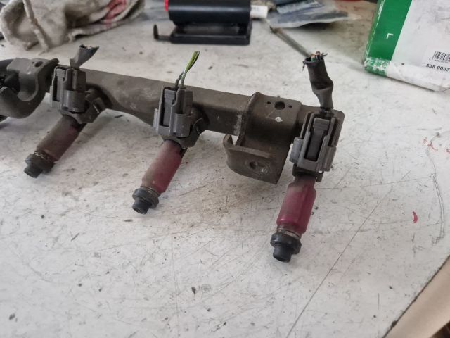 bontott MAZDA 3 Porlasztó Sor / Híd