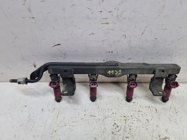 bontott MAZDA 3 Porlasztó Sor / Híd