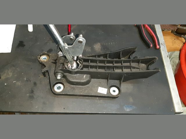 bontott MAZDA 3 Váltó Kulissza