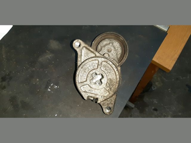 bontott MAZDA 3 Vezérlés Lánc / Szíj Feszítő Görgő