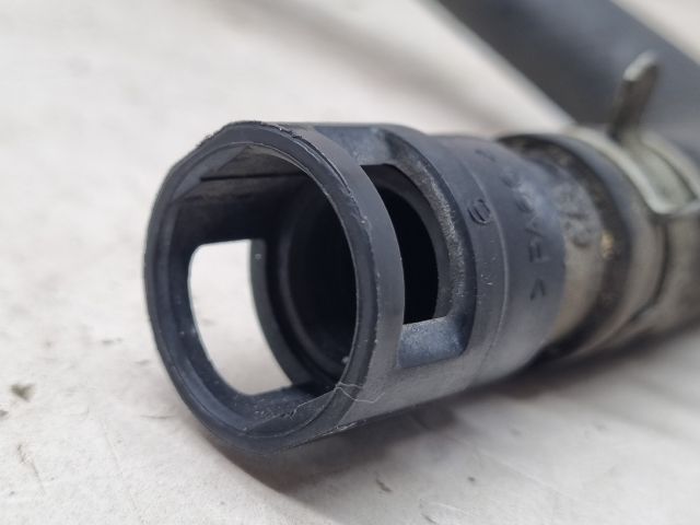 bontott MAZDA 3 Vízcső