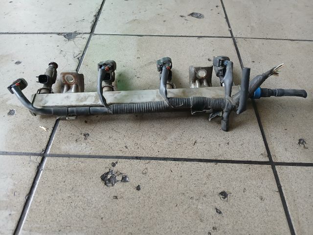 bontott MAZDA 3 Porlasztó Sor / Híd