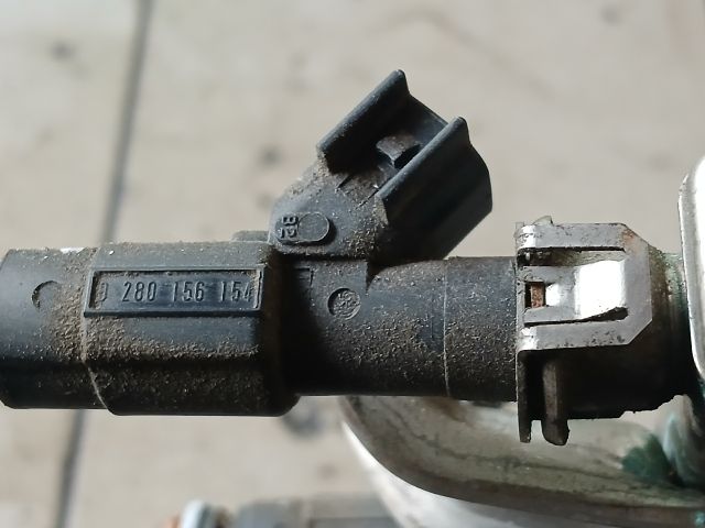 bontott MAZDA 3 Porlasztó Sor / Híd