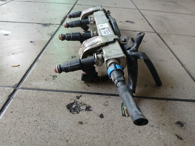 bontott MAZDA 3 Porlasztó Sor / Híd