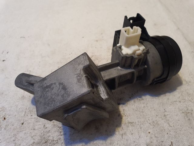 bontott MAZDA 3 Gyújtáskapcsoló