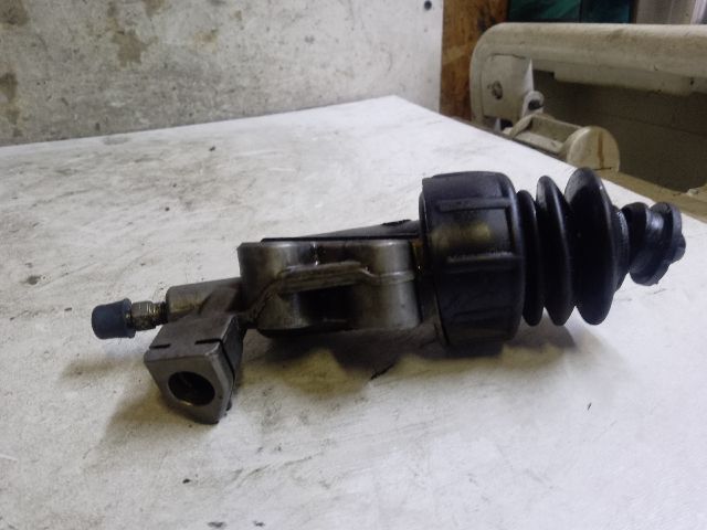 bontott MAZDA 3 Kuplung Munkahenger