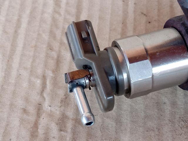 bontott MAZDA 3 Porlasztó (1 db)