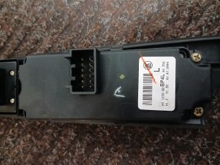 bontott MAZDA 3 Ablakemelő Kapcsoló Négyes / Kettes