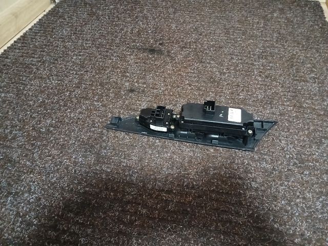 bontott MAZDA 3 Ablakemelő Kapcsoló Négyes / Kettes