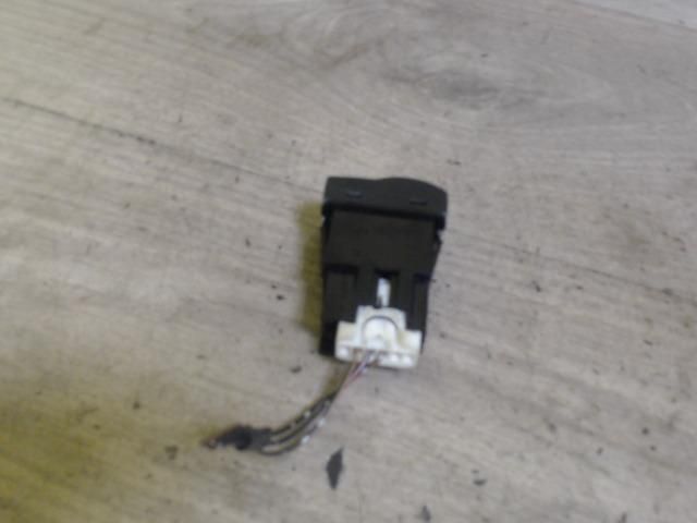 bontott MAZDA 3 Ablakemelő Kapcsoló (Pozíciófüggetlen)