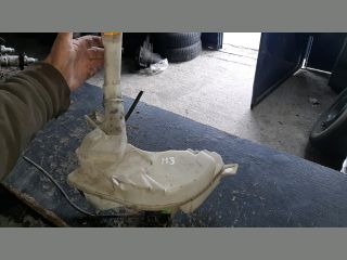 bontott MAZDA 3 Ablakmosó Tartály