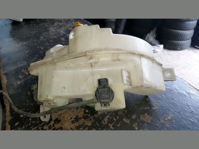 bontott MAZDA 3 Ablakmosó Tartály