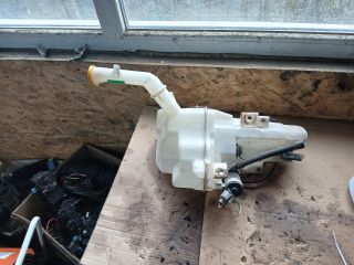 bontott MAZDA 3 Ablakmosó Tartály