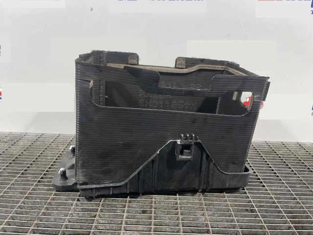 bontott MAZDA 3 Akkumulátor Tartó