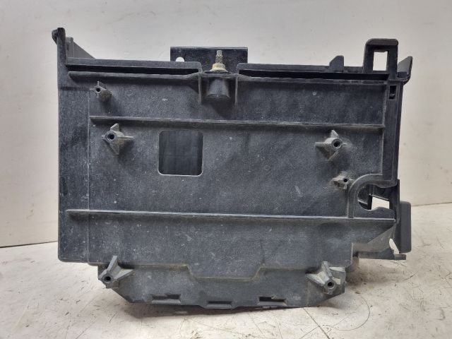 bontott MAZDA 3 Akkumulátor Tartó