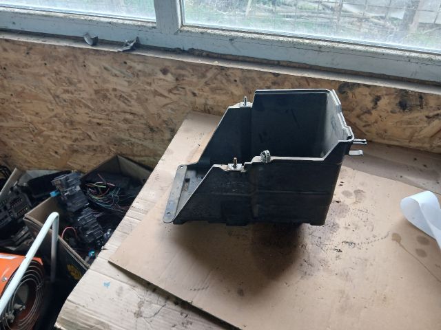 bontott MAZDA 3 Akkumulátor Tartó