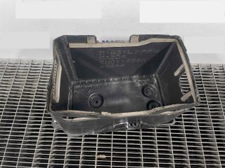 bontott MAZDA 3 Akkumulátor Tartó