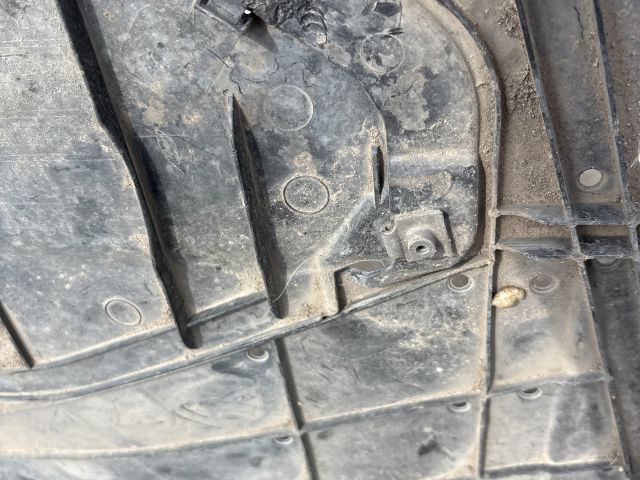 bontott MAZDA 3 Alsó Motorburkolat