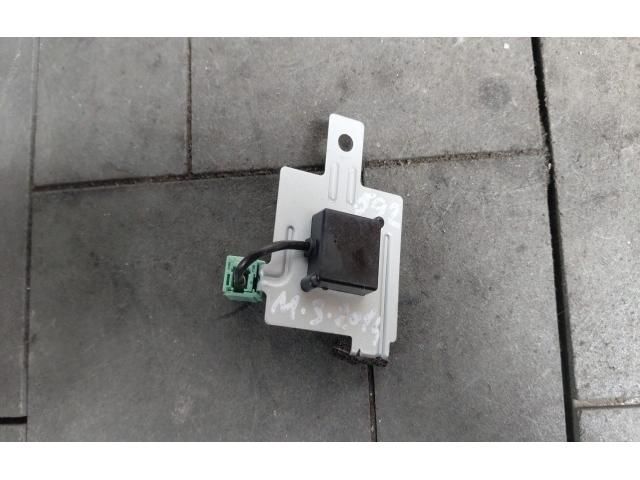 bontott MAZDA 3 Antenna Erősítő