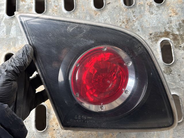 bontott MAZDA 3 Bal Belső Hátsó Lámpa